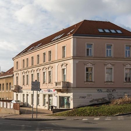 Sunshine Apartment Near The City Center Prag Exteriör bild