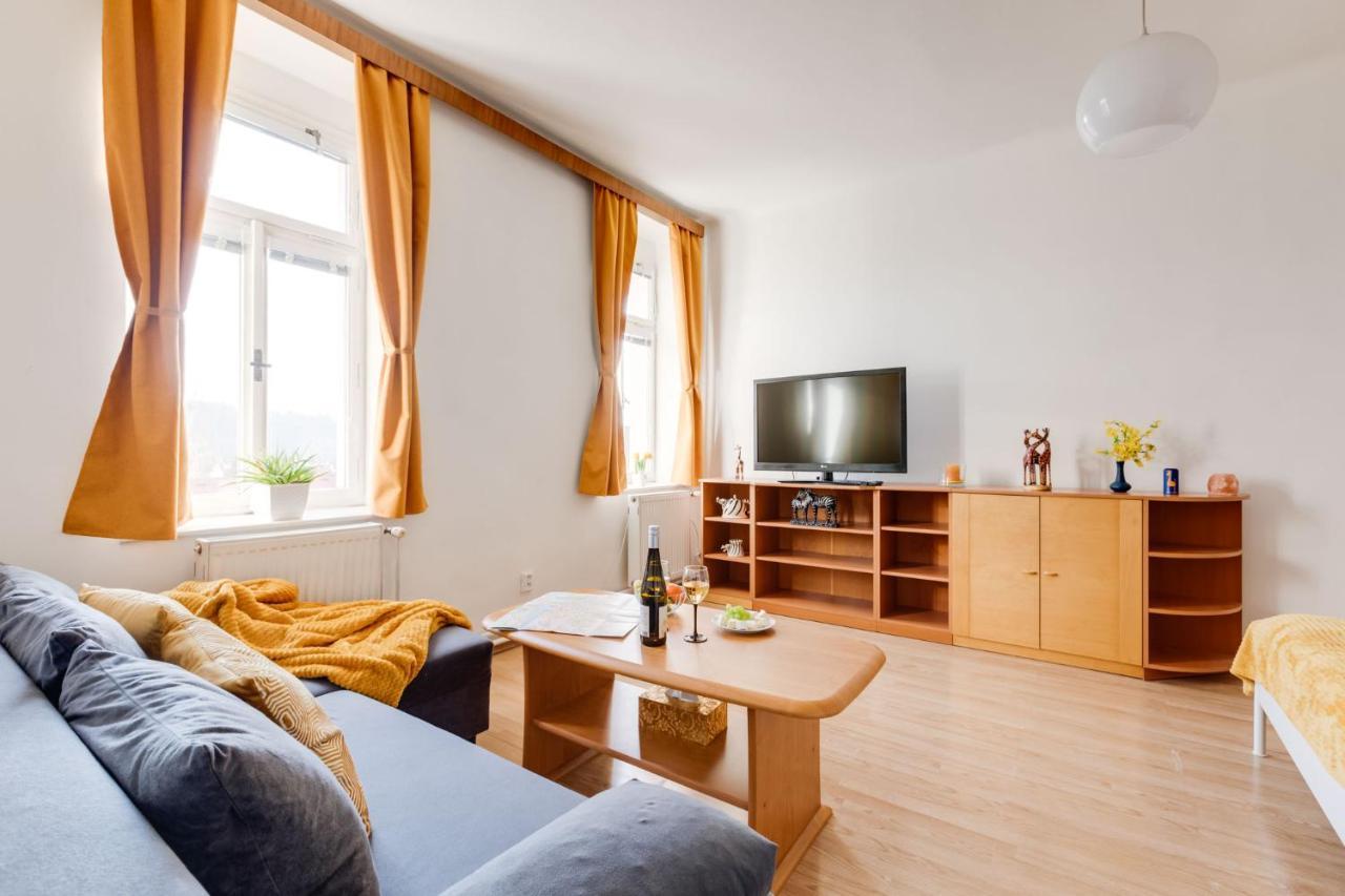 Sunshine Apartment Near The City Center Prag Exteriör bild