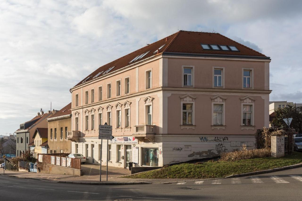Sunshine Apartment Near The City Center Prag Exteriör bild