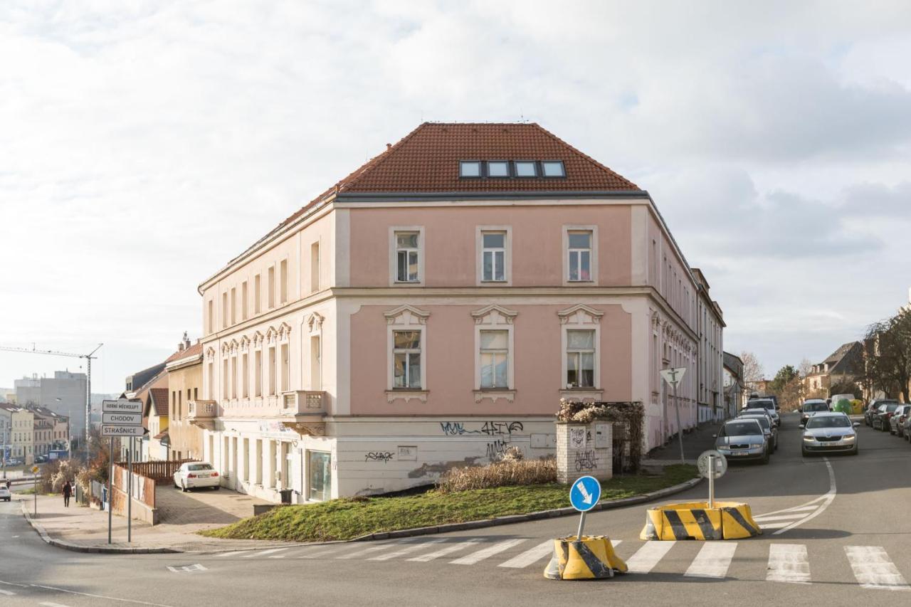 Sunshine Apartment Near The City Center Prag Exteriör bild