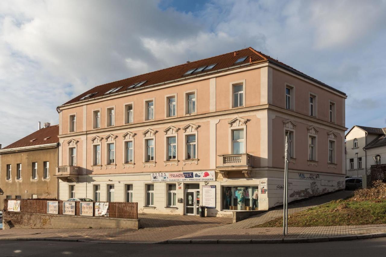 Sunshine Apartment Near The City Center Prag Exteriör bild